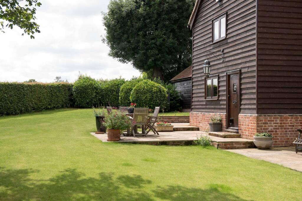 Immaculate Barn Annexe Close To Stansted Airport Грейт-Данмоу Экстерьер фото