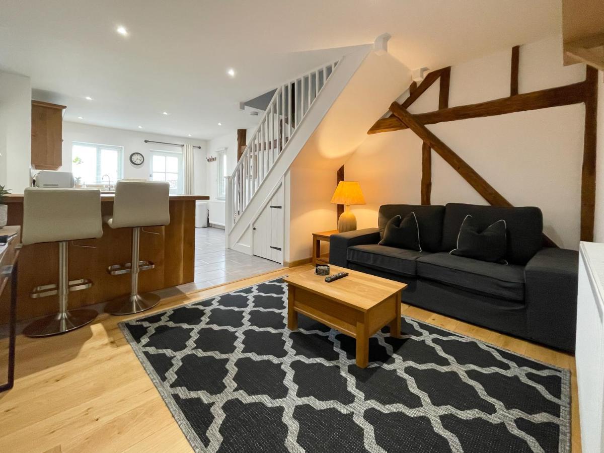 Immaculate Barn Annexe Close To Stansted Airport Грейт-Данмоу Экстерьер фото